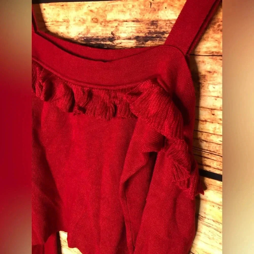 Cold Shoulder Ruffle Top - Picture 6 of 12